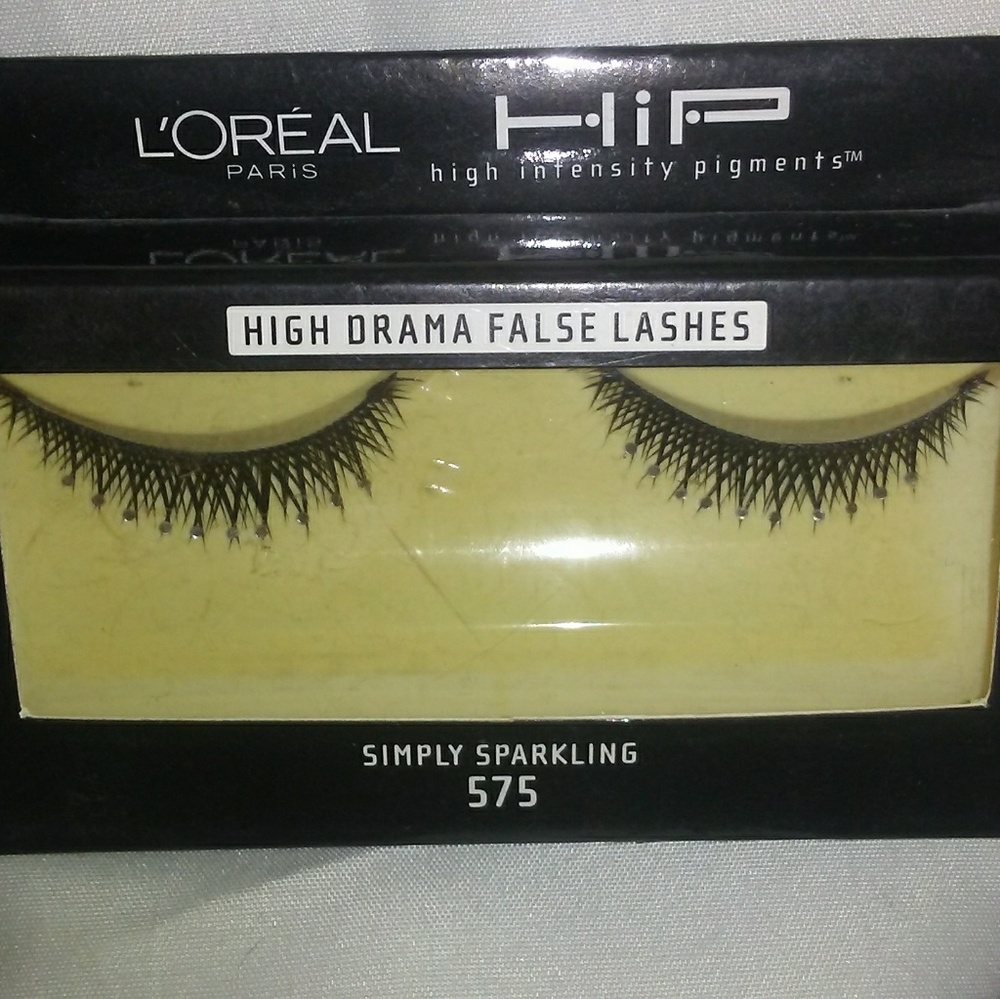 High drama false lashes